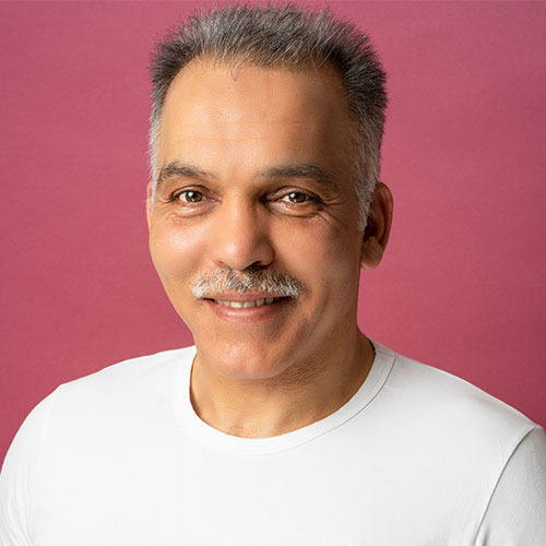 Portrait von Sabri Maraqa, Inhaber und Physiotherapeut